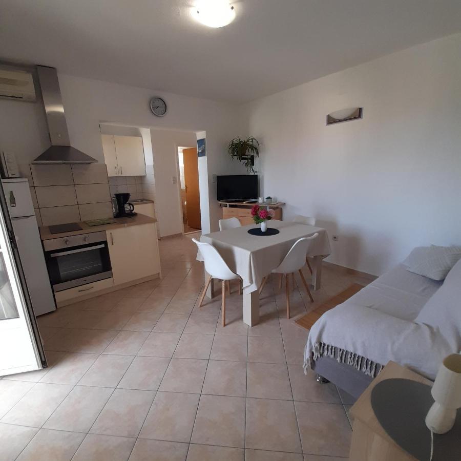 Apartments Filipovic Biograd Na Moru Exterior photo